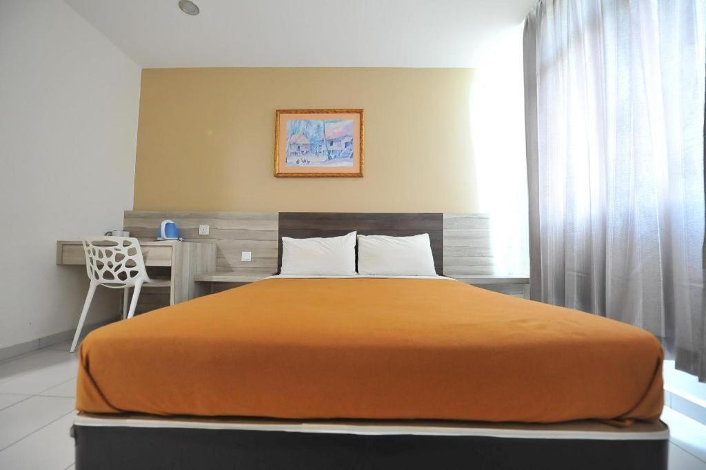 Hotel Suria Malaqa Malacca Esterno foto