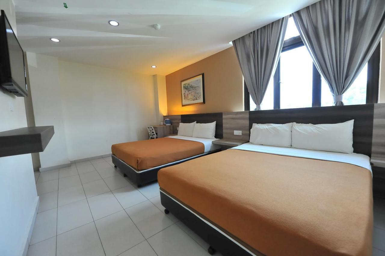 Hotel Suria Malaqa Malacca Esterno foto