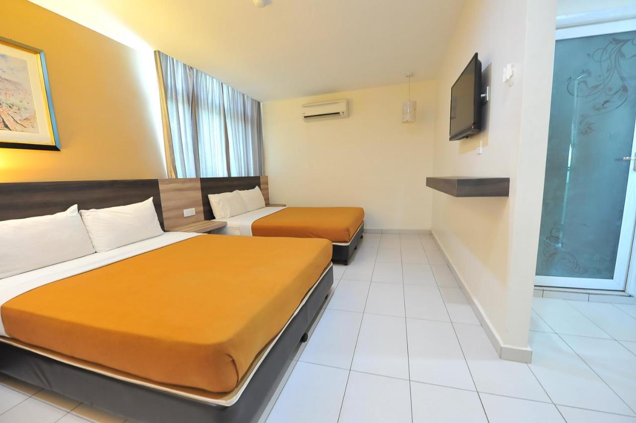 Hotel Suria Malaqa Malacca Esterno foto