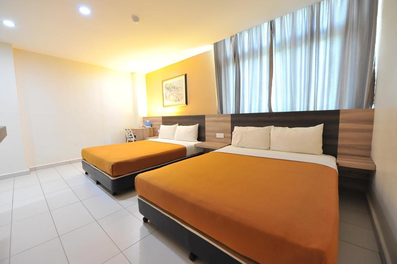 Hotel Suria Malaqa Malacca Esterno foto