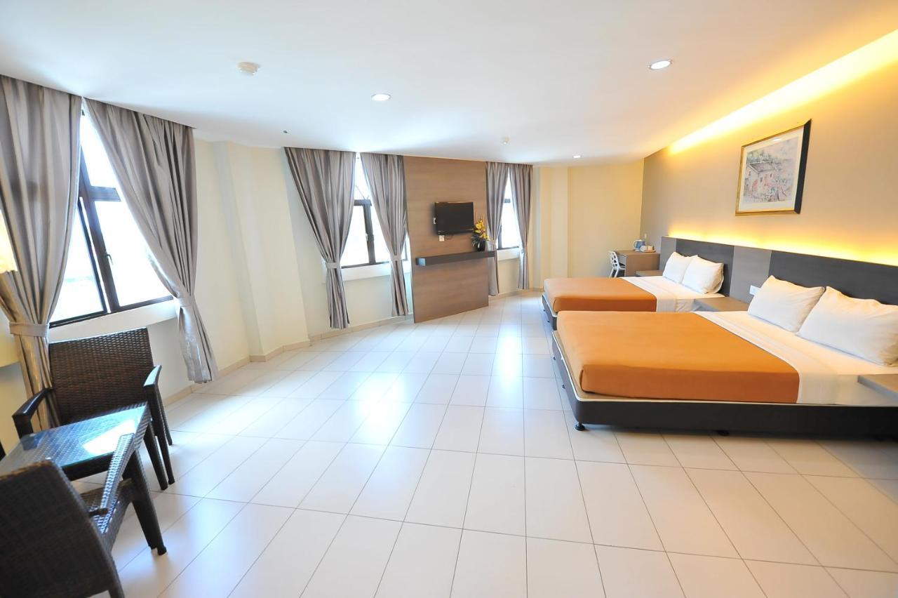 Hotel Suria Malaqa Malacca Esterno foto