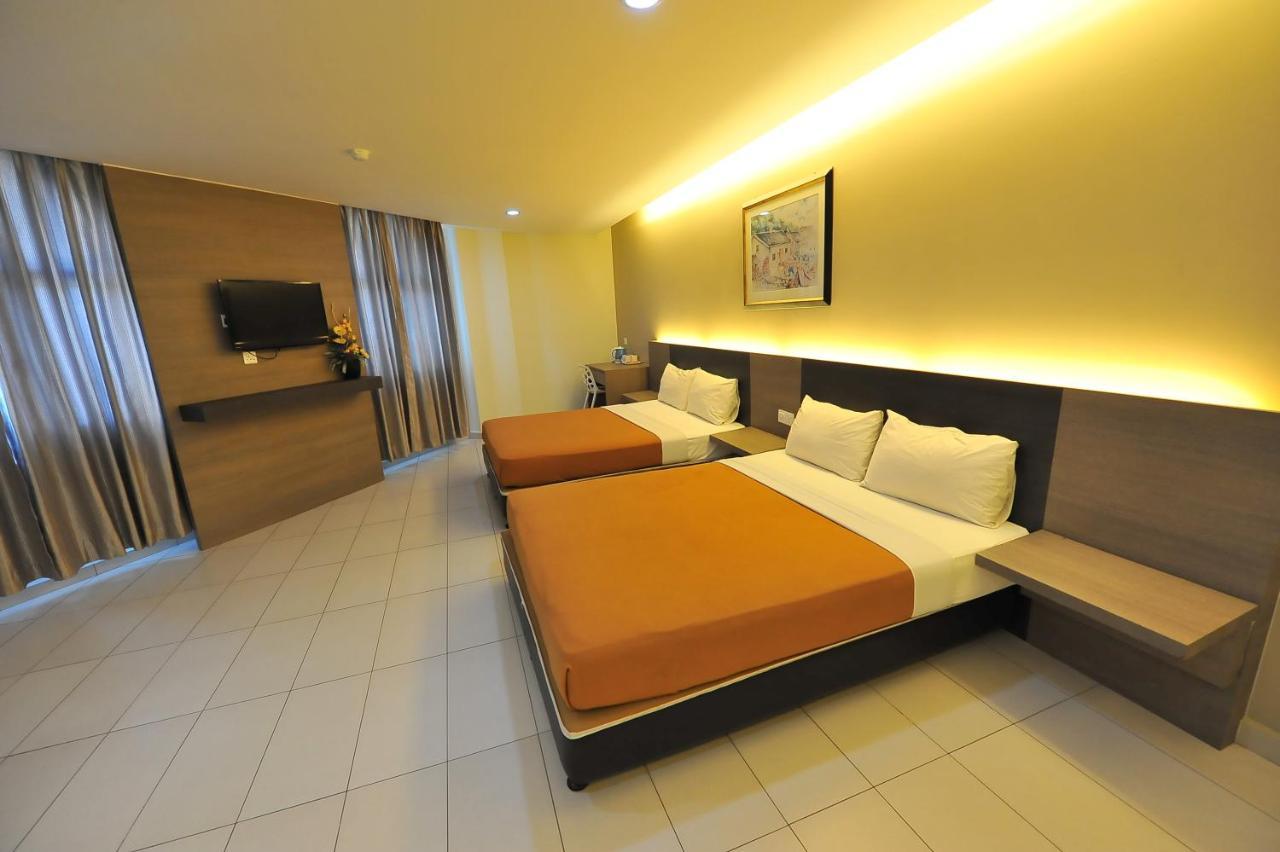 Hotel Suria Malaqa Malacca Esterno foto